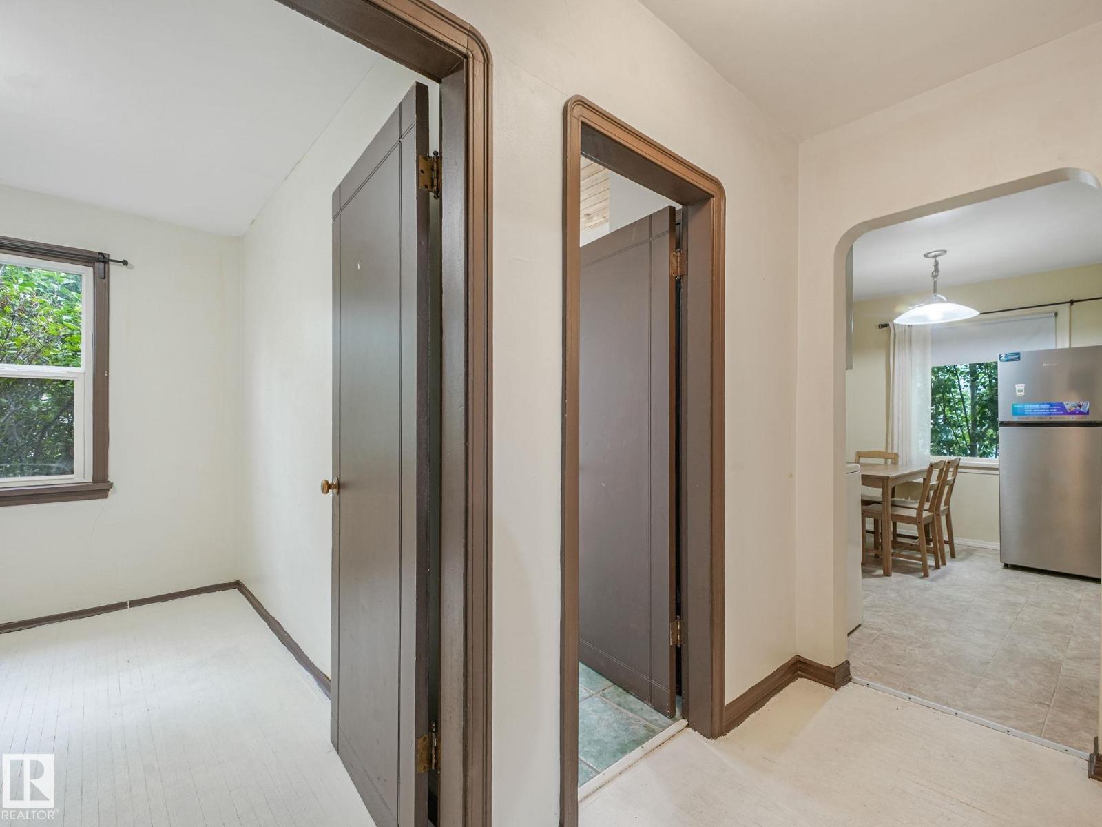 7239 112 ST NW NW — photo 35