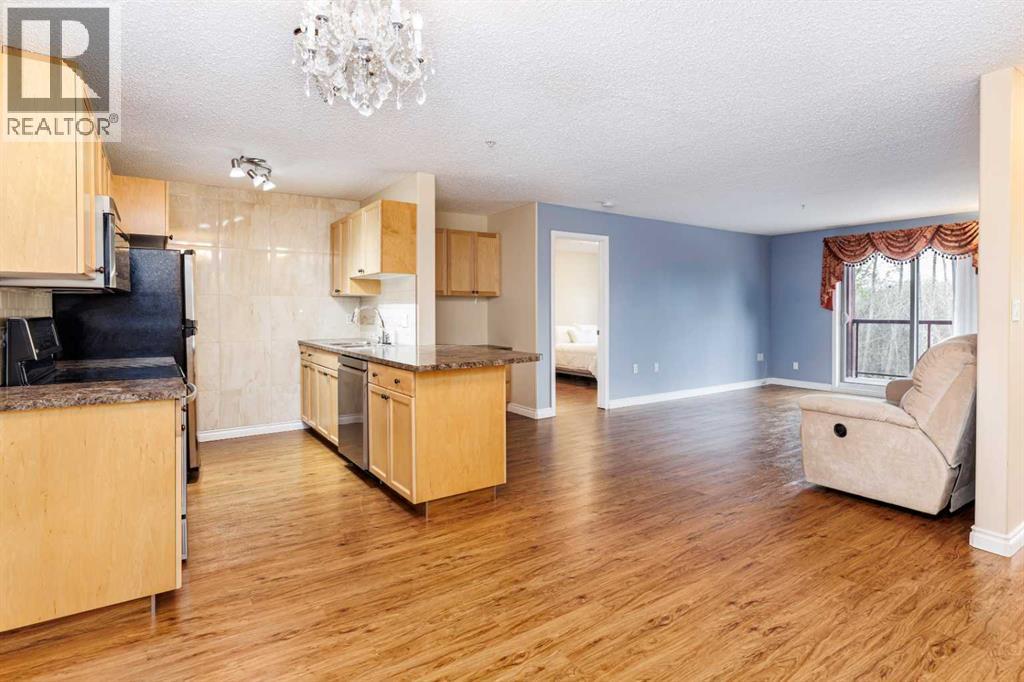 #214 18 Averill Street - 4