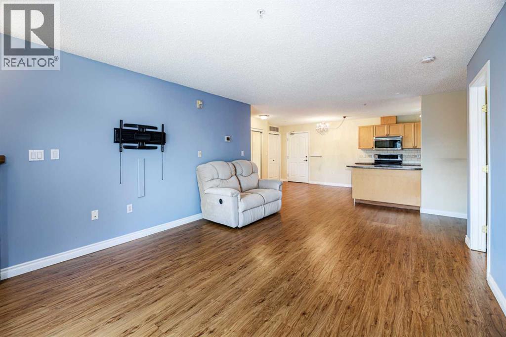 #214 18 Averill Street - 8