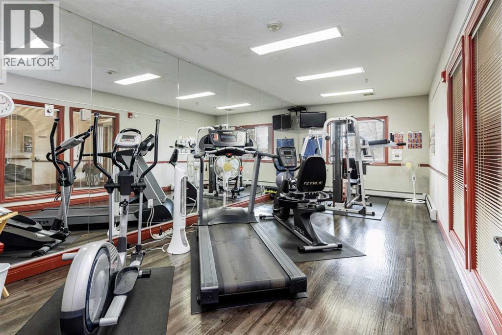 #214 18 Averill Street - 17