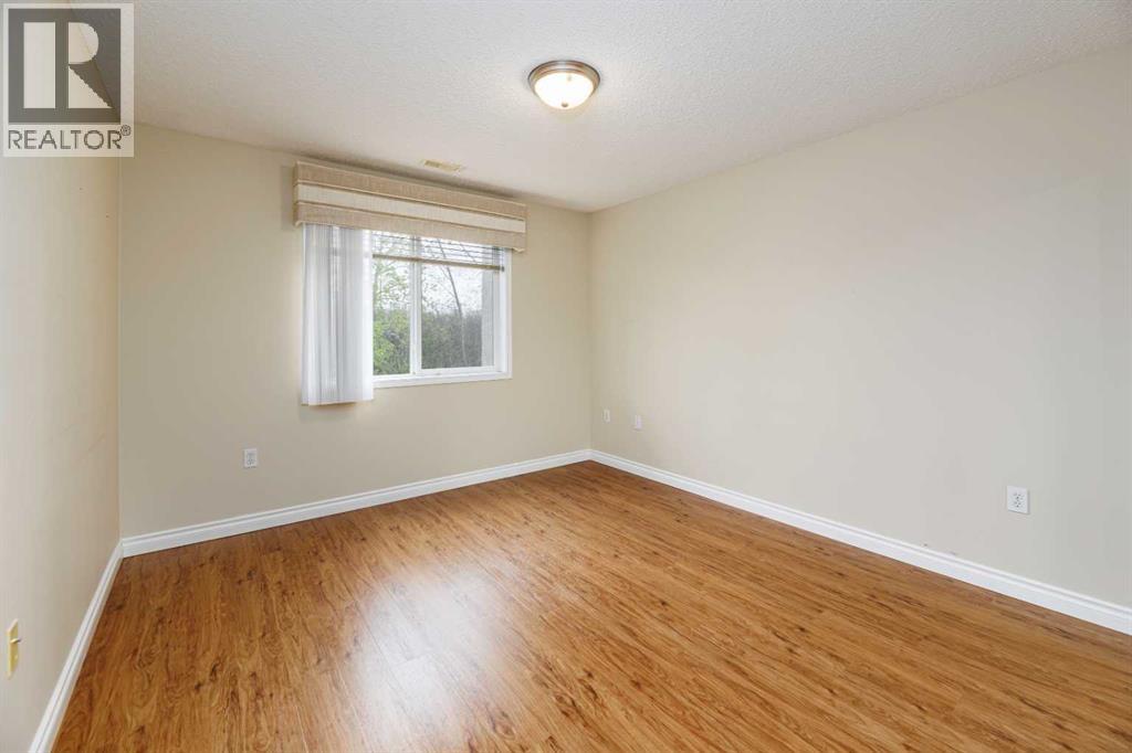 #214 18 Averill Street - 9