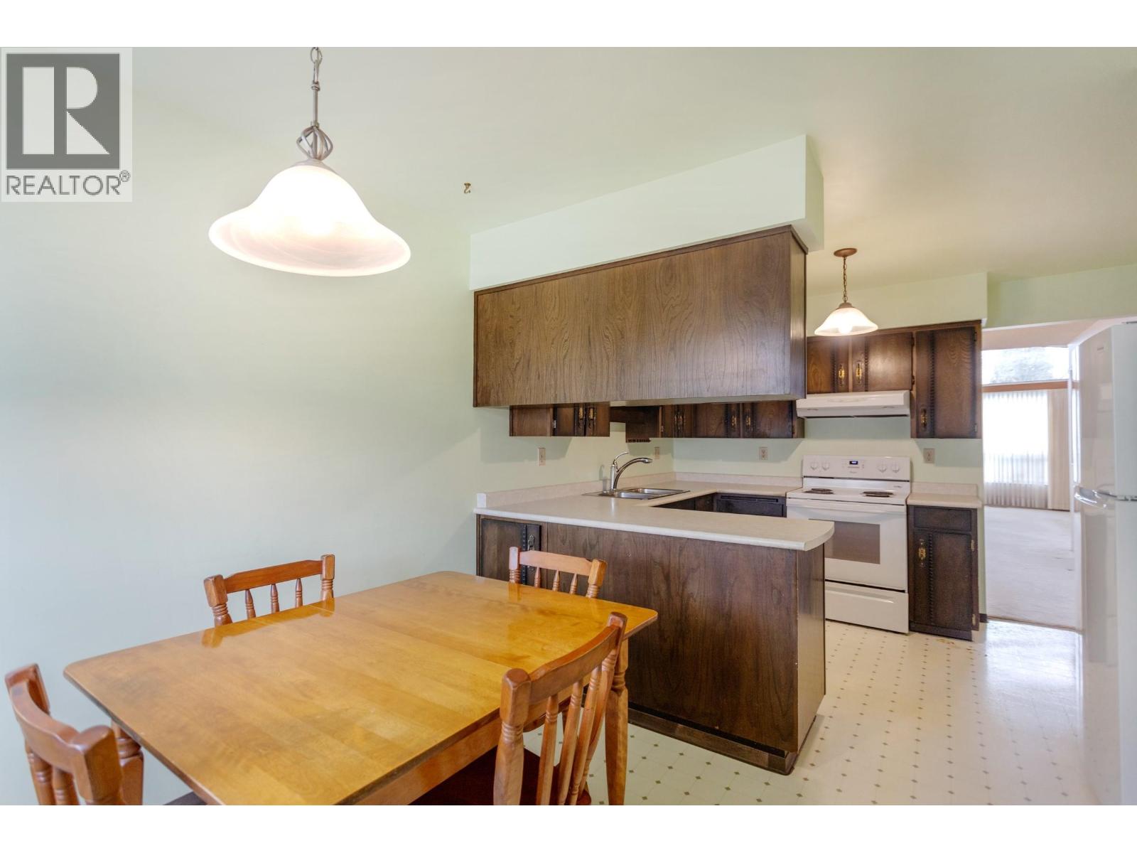 5825 CLINTON STREET, Burnaby