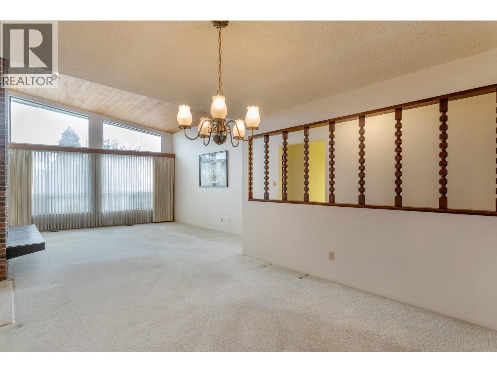 5825 CLINTON STREET, Burnaby