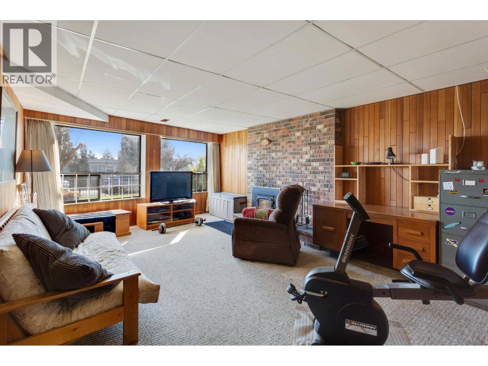 5827 CLINTON STREET, Burnaby