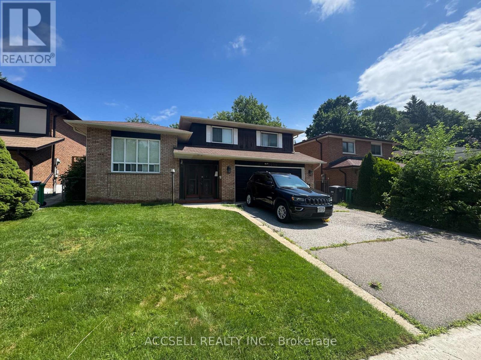 2439 FRAYNE COURT - 1