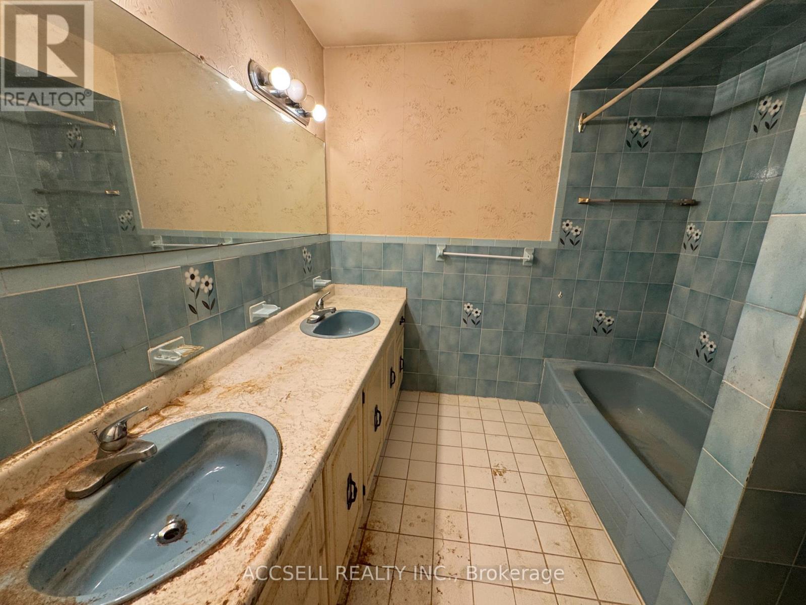 2439 FRAYNE COURT - 14