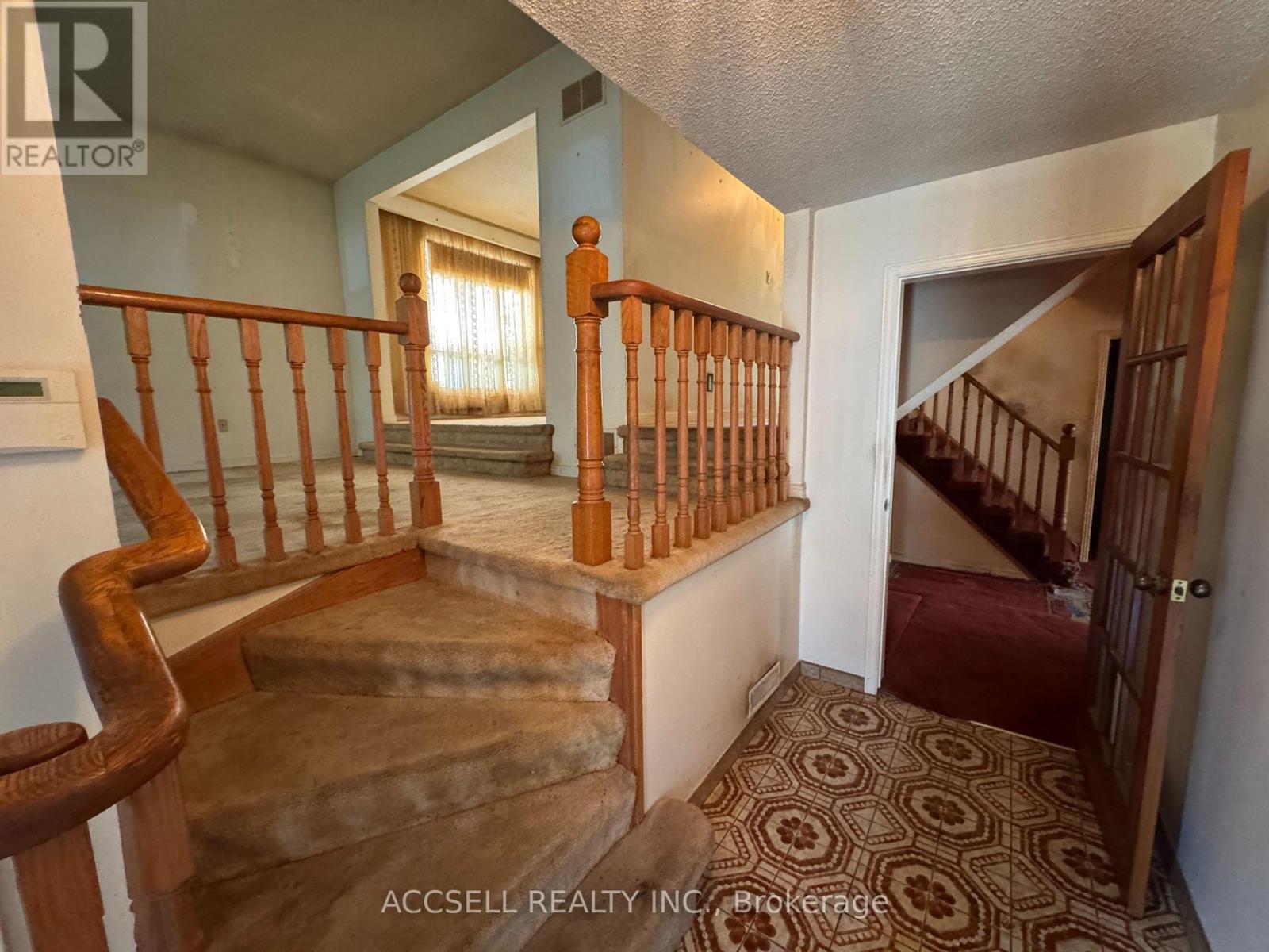 2439 FRAYNE COURT - 3