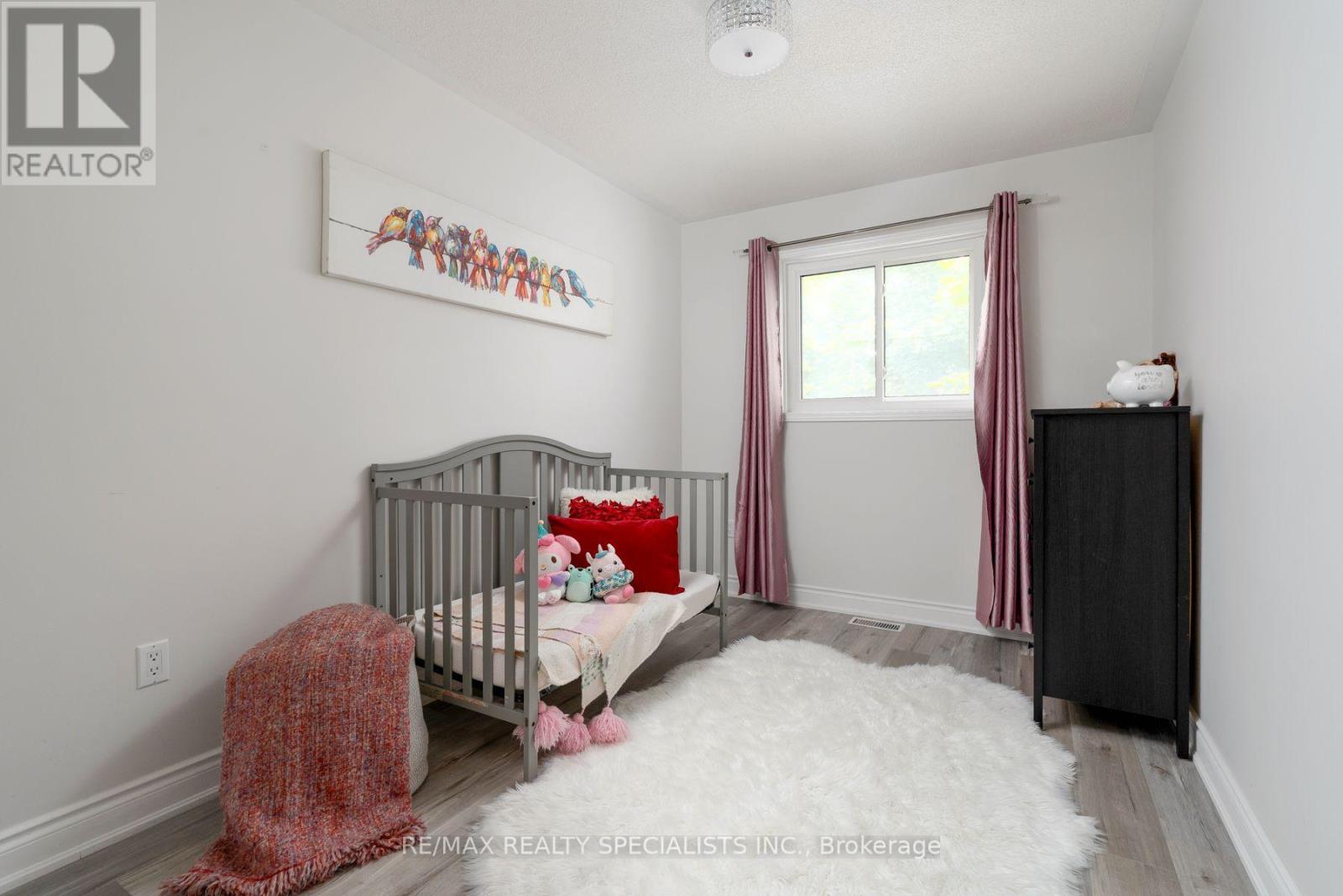6803 BANSBRIDGE CRESCENT - 27