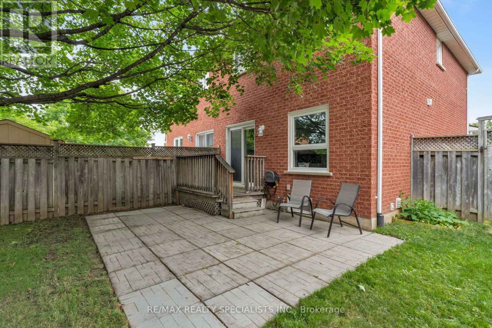 6803 BANSBRIDGE CRESCENT - 45