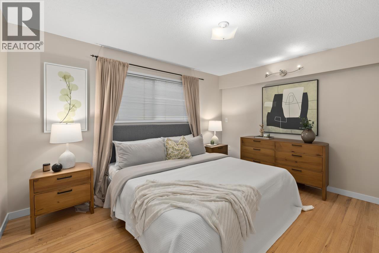 6 Bed, 4 Bath House for Sale in Burnaby – 3878 ROYAL OAK AVENUE, Burnaby – MLS# R3144964 - Image 9