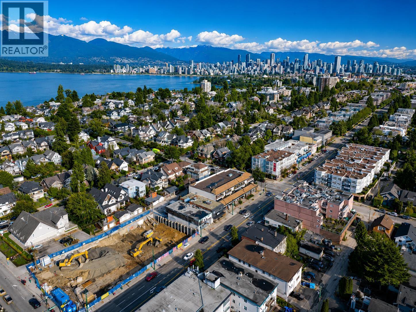 2708 W 4TH AVENUE, Vancouver - Image 1