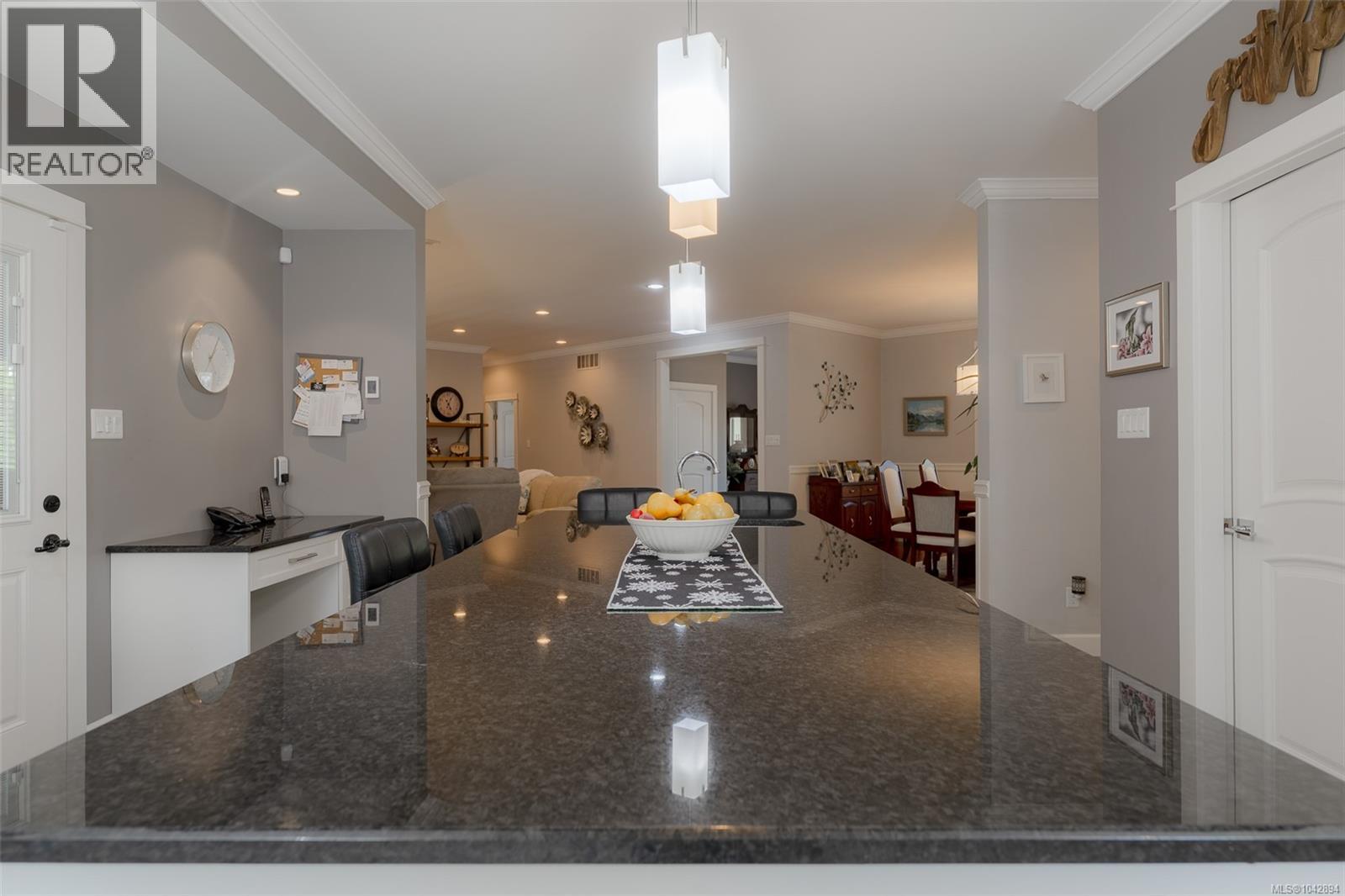 6718 Cypress Blvd - 18