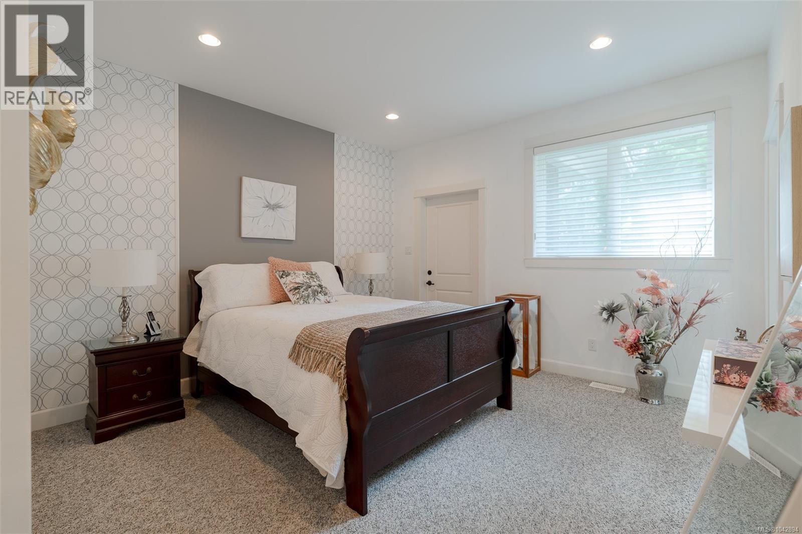 6718 Cypress Blvd - 26