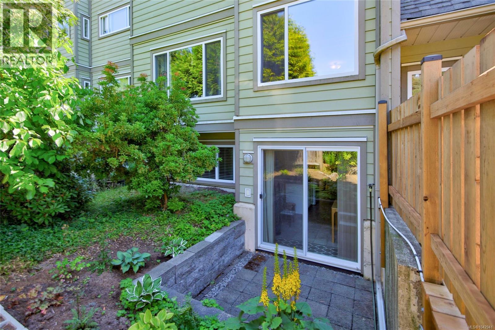 112 2250 Manor Pl, Comox
