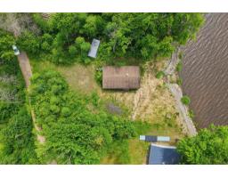 84 Ch. Maxime, L Isle Aux Allumettes, QC J0X1M0 Photo 16