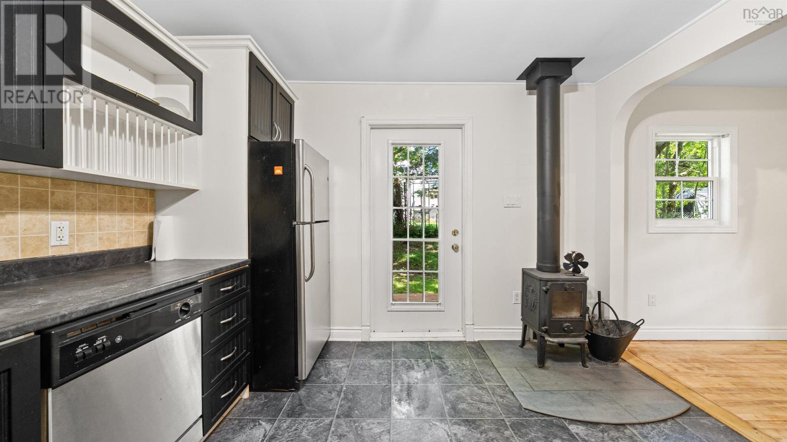 16 Thompson Drive - 20