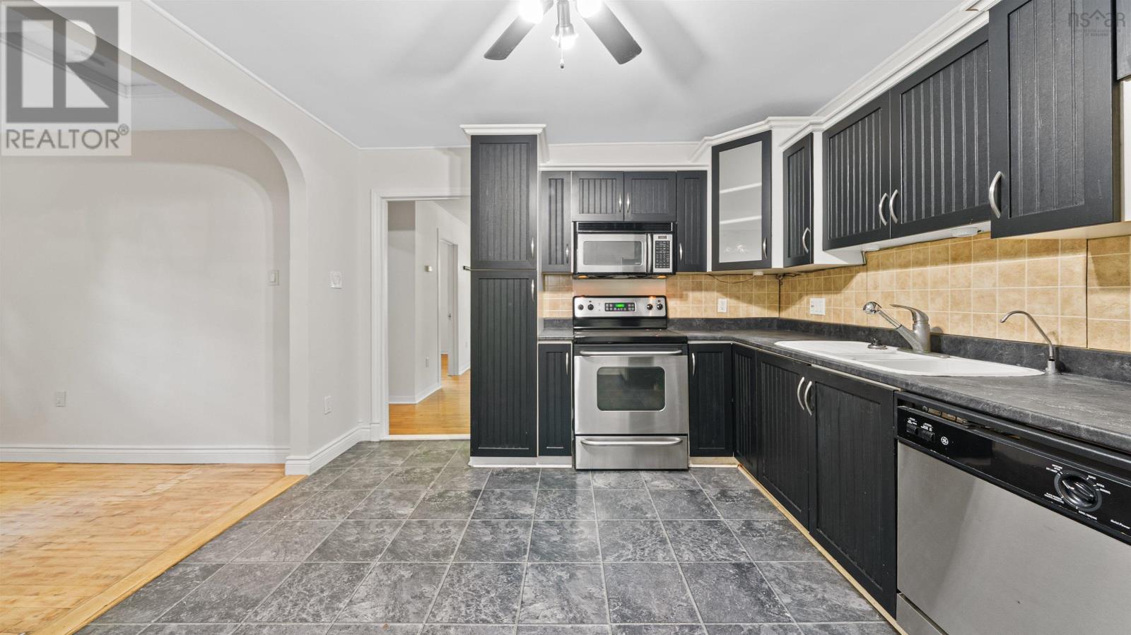 16 Thompson Drive - 19
