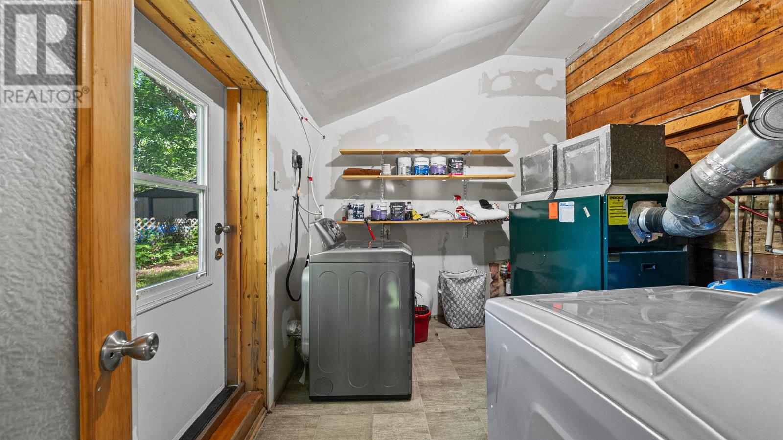 16 Thompson Drive - 37