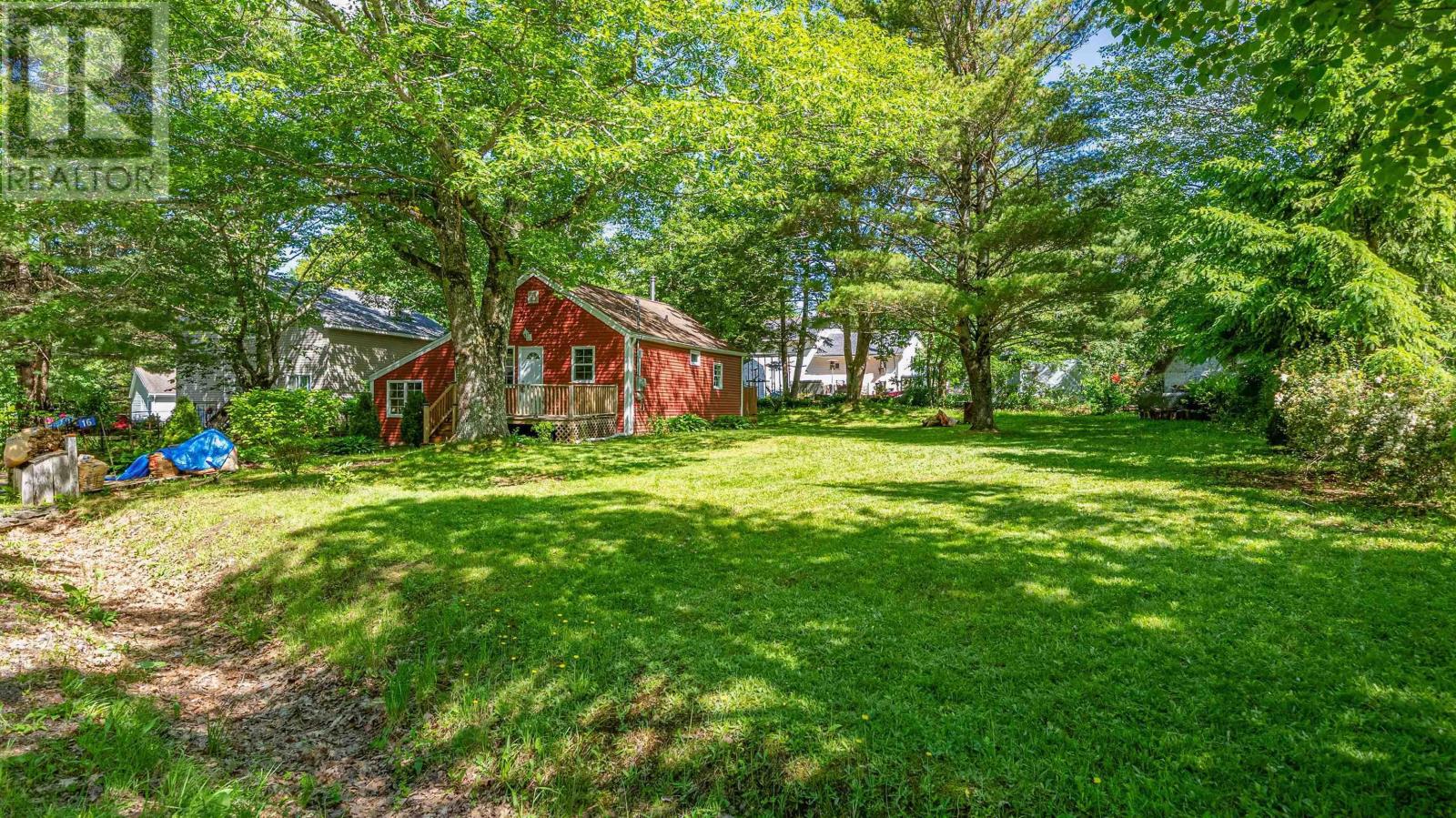 16 Thompson Drive - 41