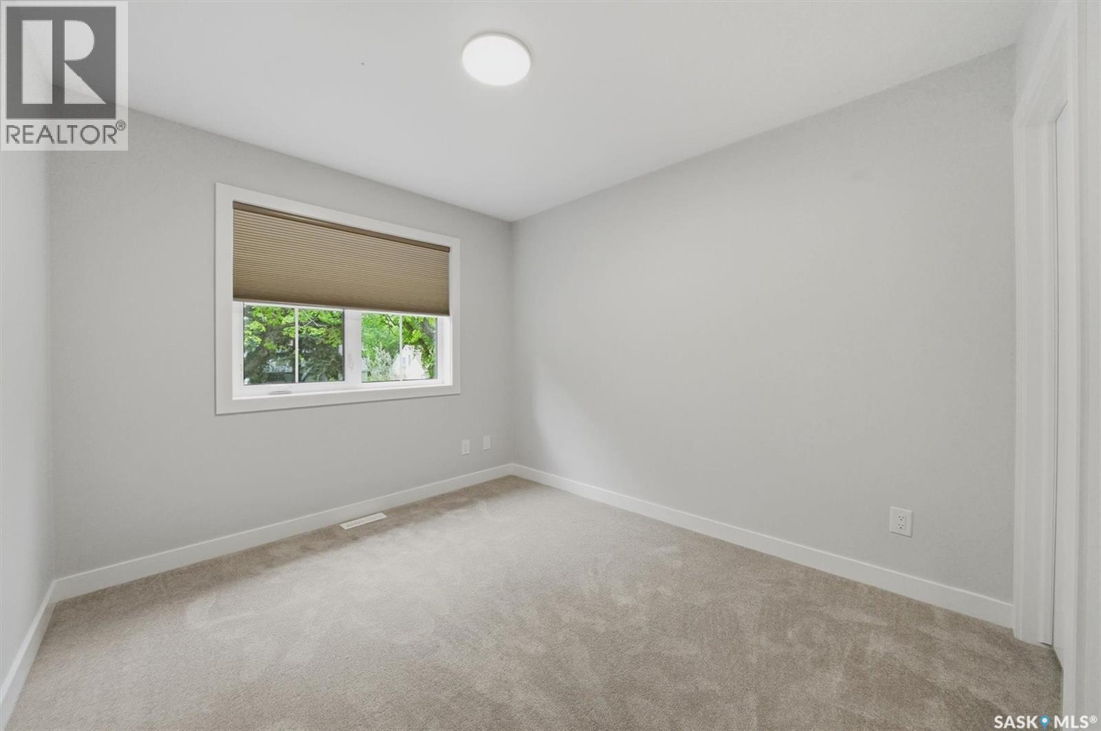 1118 9th STREET E - 25
