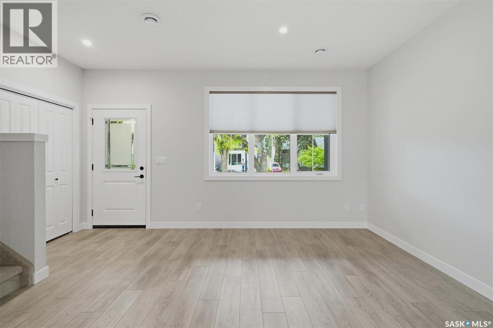1118 9th STREET E - 5