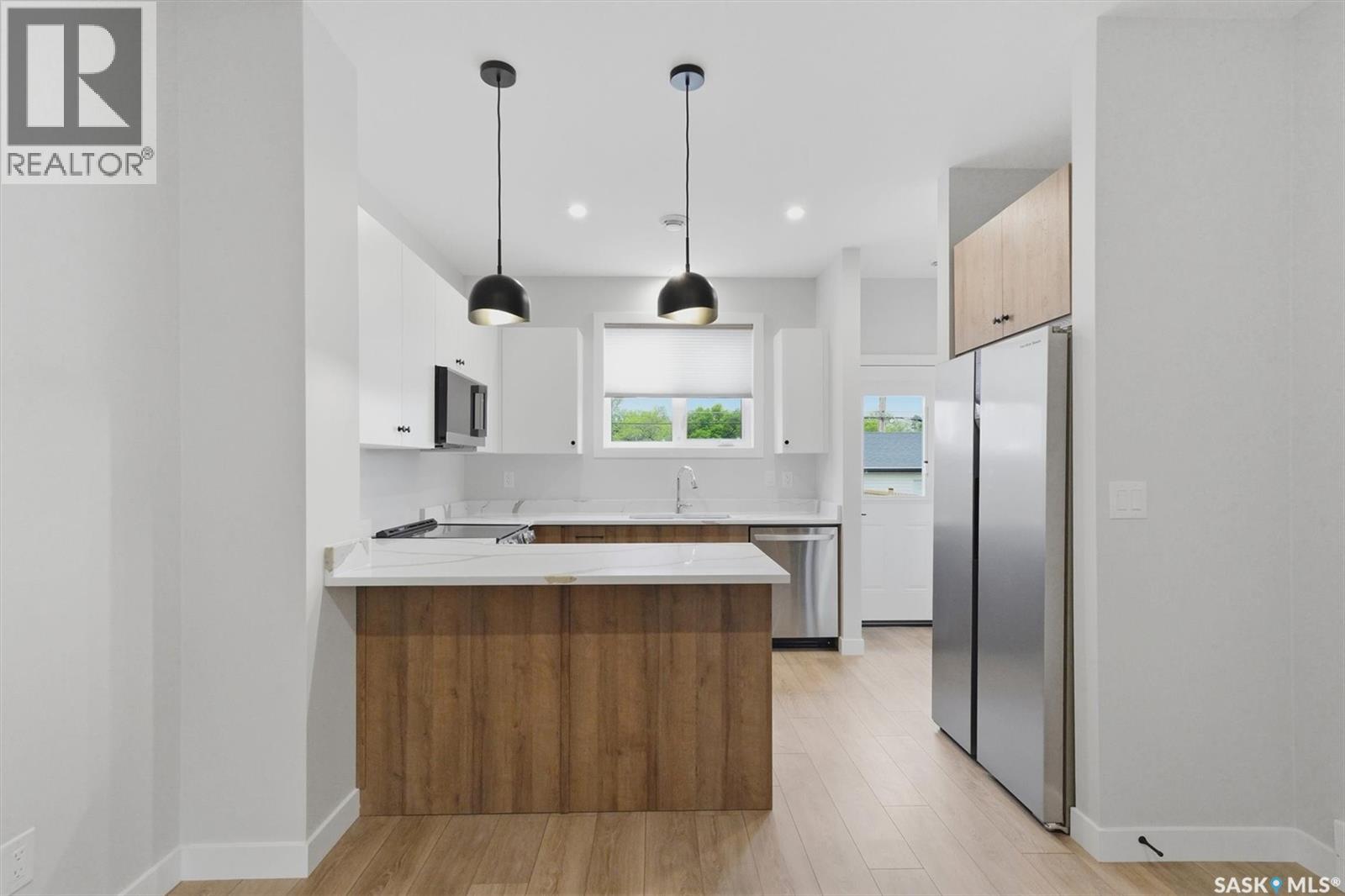 1118 9th STREET E - 9