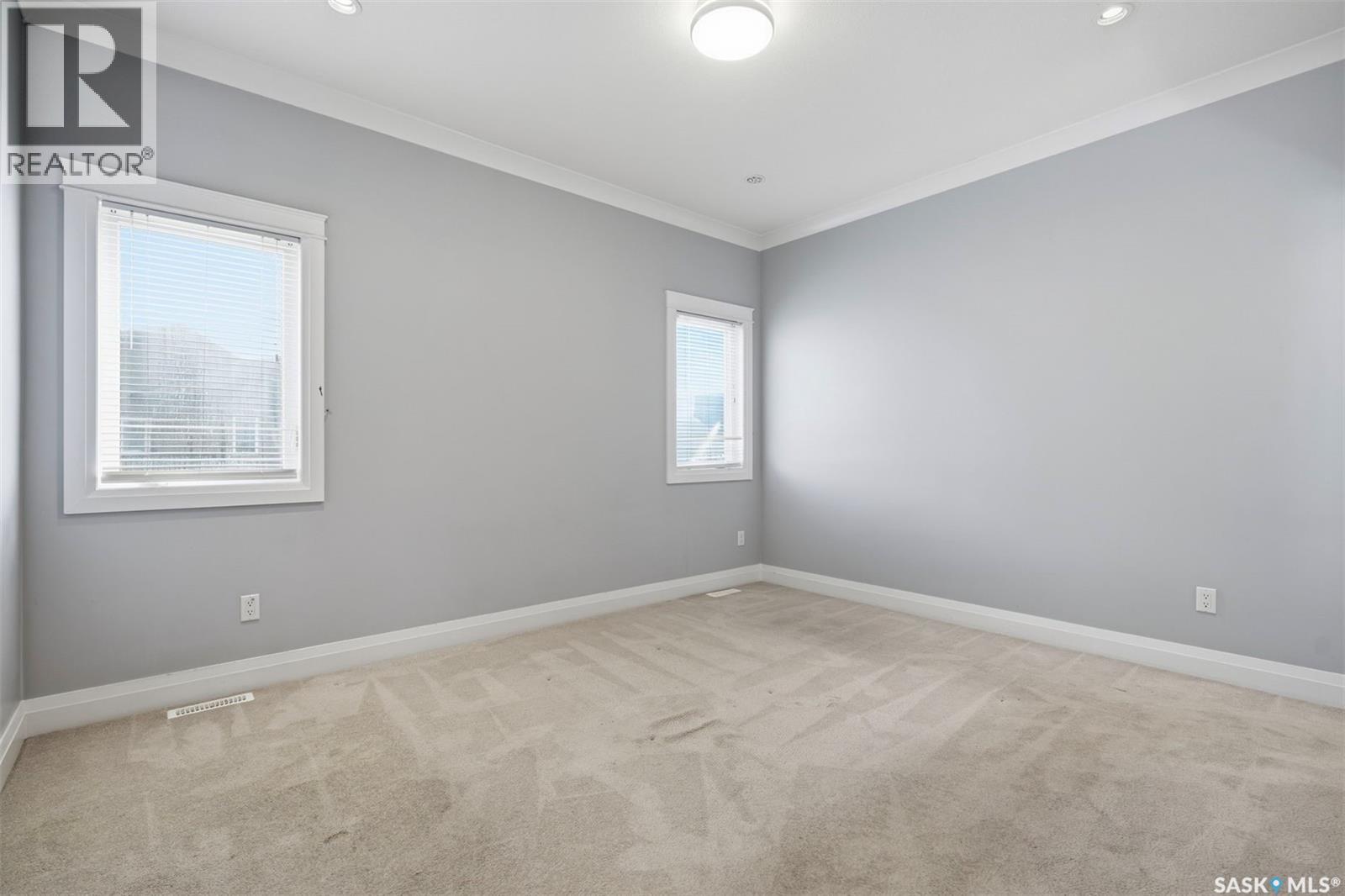 219 ELLS CRESCENT - 11