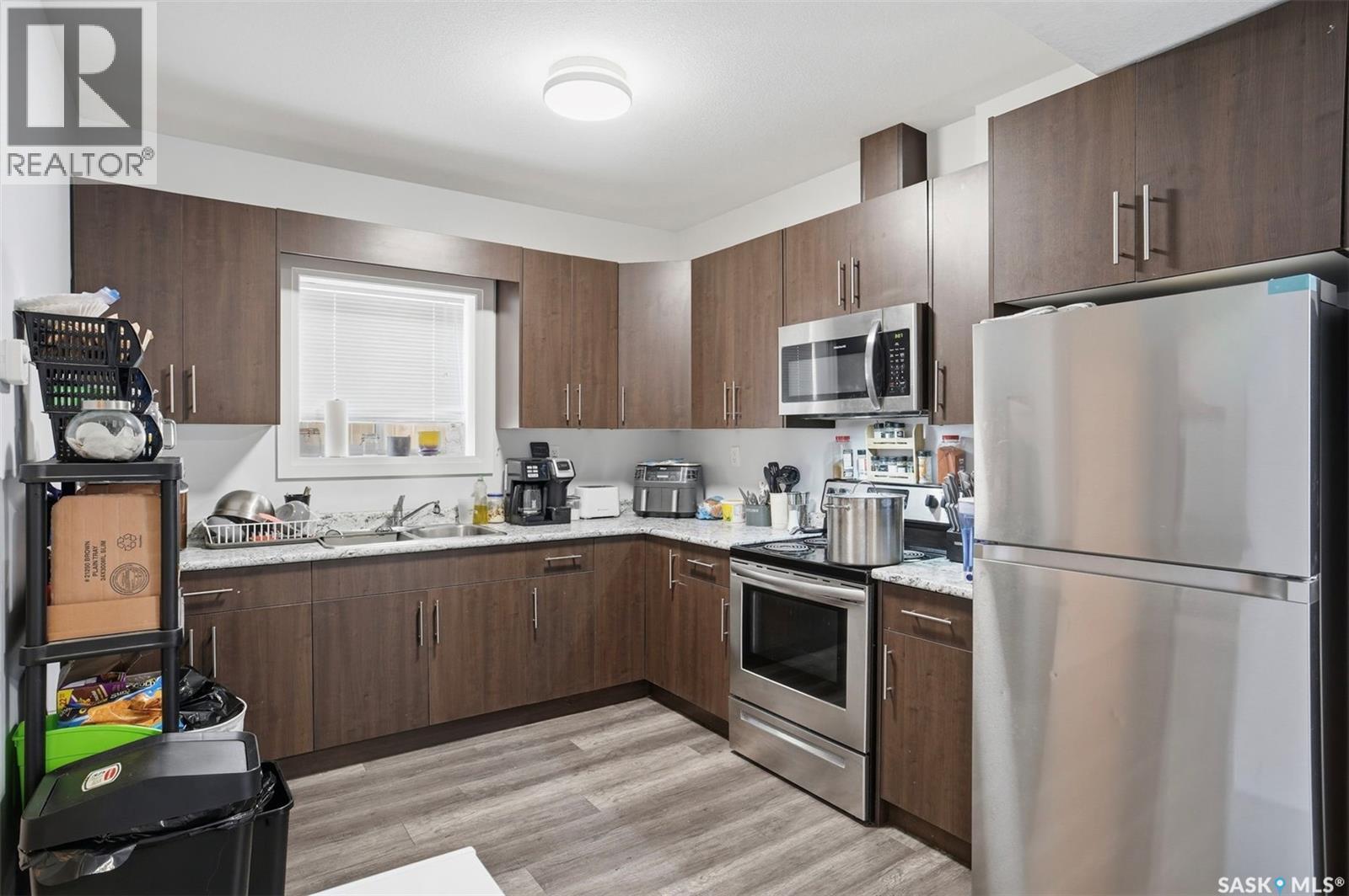 219 ELLS CRESCENT - 27