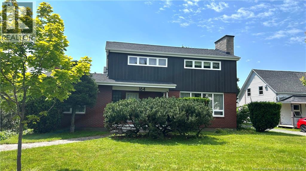 164 St-Pierre O - 1