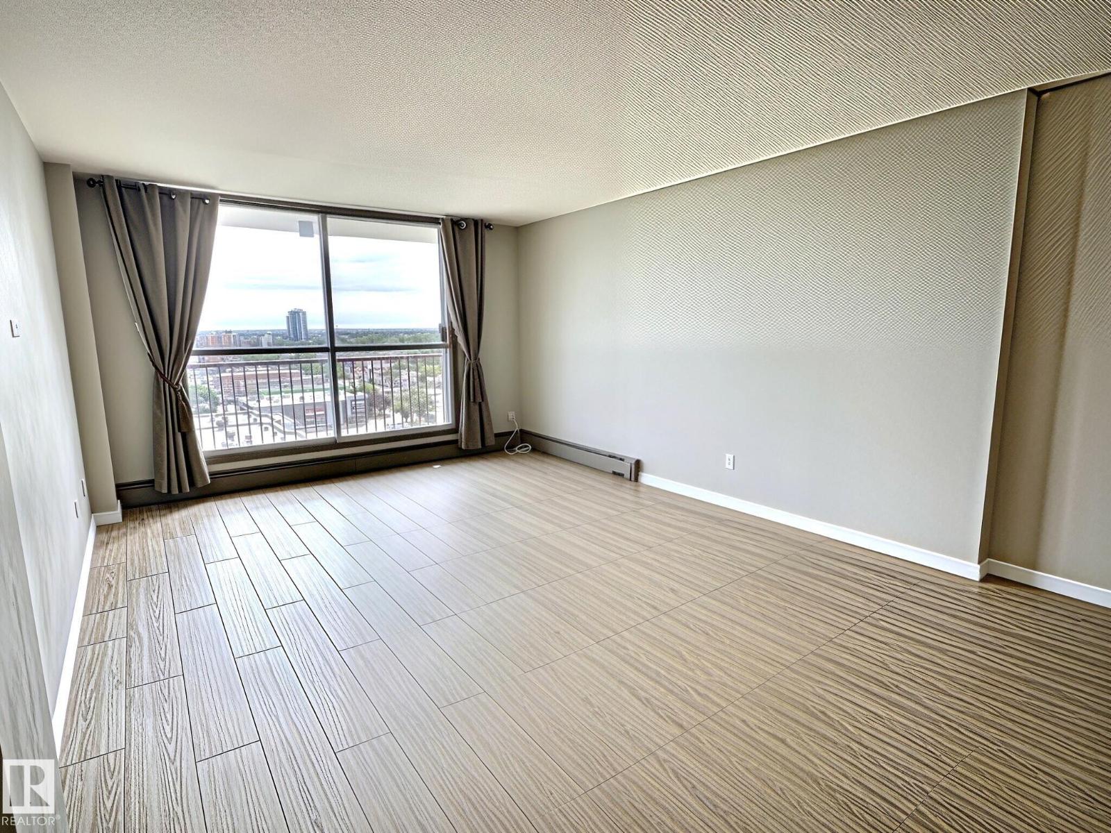 #1105 11007 83 AV NW - 9
