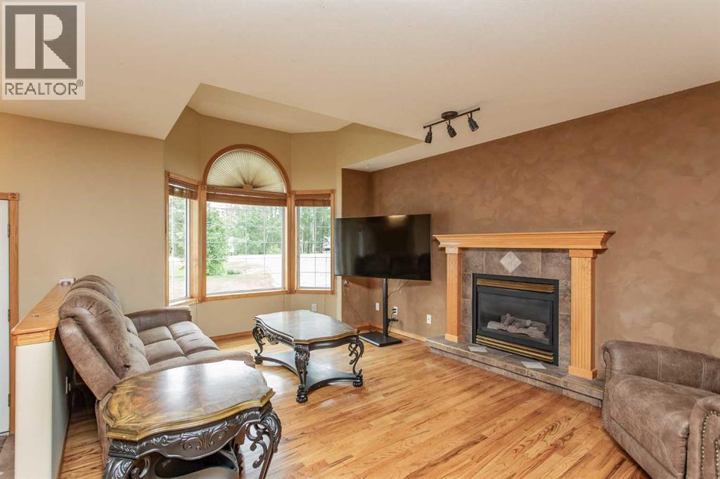 25, 41124 Range Road 282 - 8