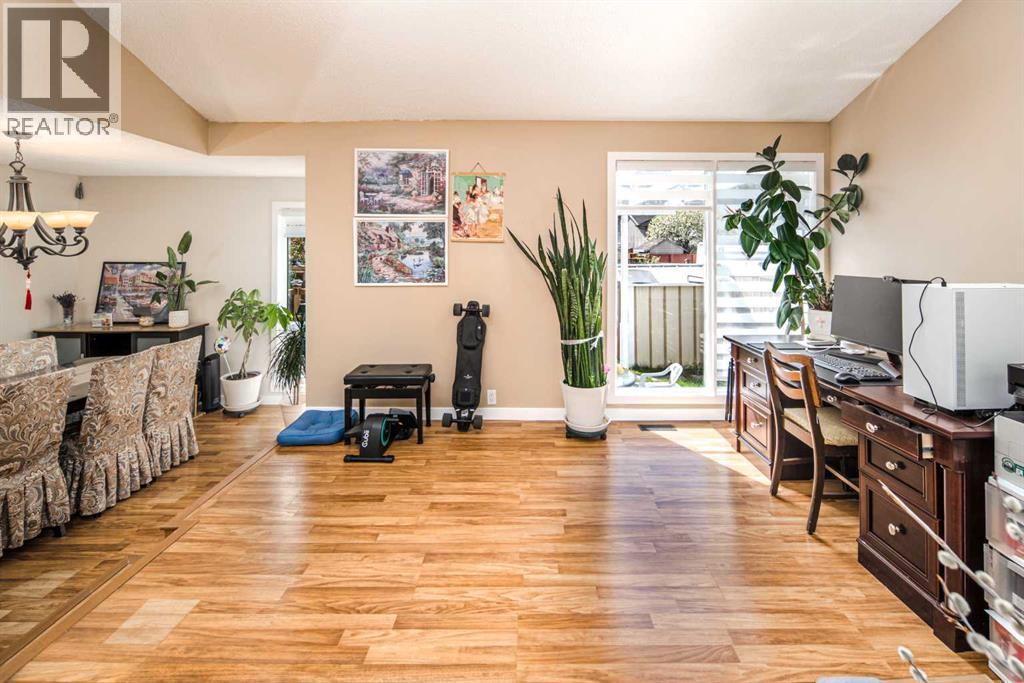 180 Woodglen Way SW - 13