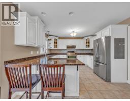 Kitchen - 619 Wright Lane, Lakeshore, ON N8L1A2 Photo 13