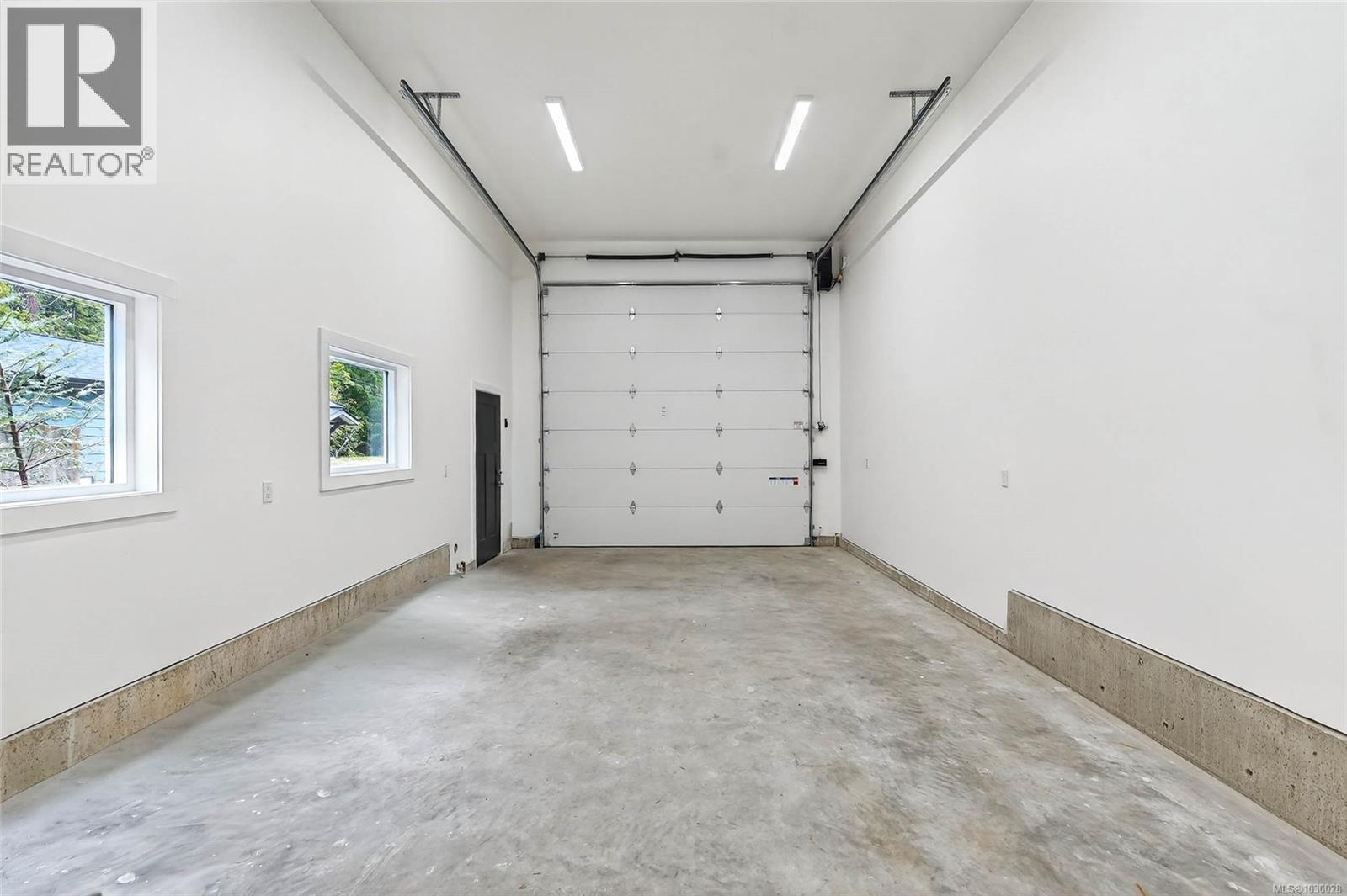 10089 Blower Rd - 77