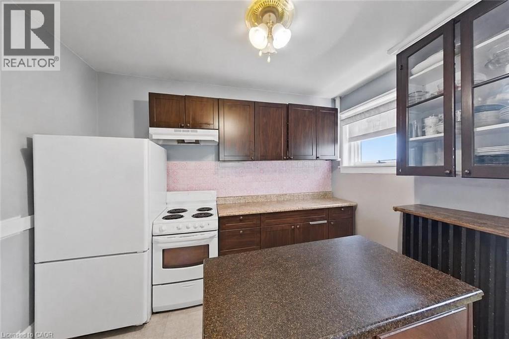 81 CARRICK Avenue - 28