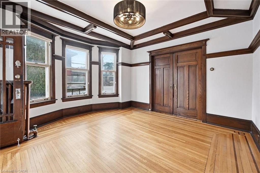 81 CARRICK Avenue - 9