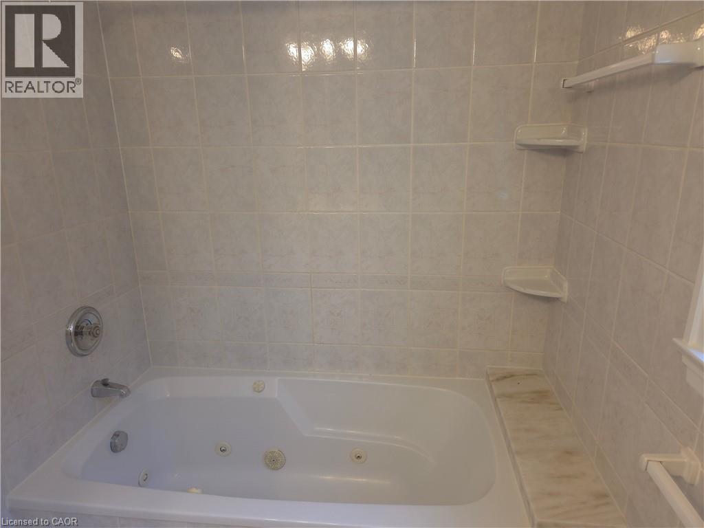 89 ELMSTHORPE Avenue - 17