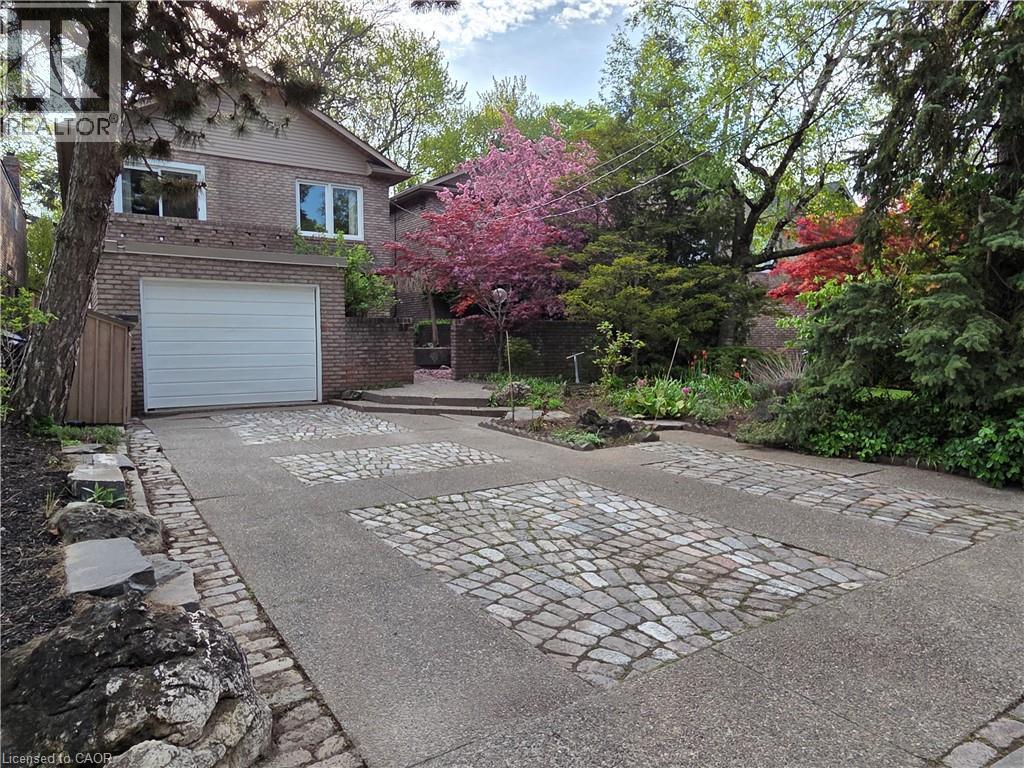89 ELMSTHORPE Avenue - 2