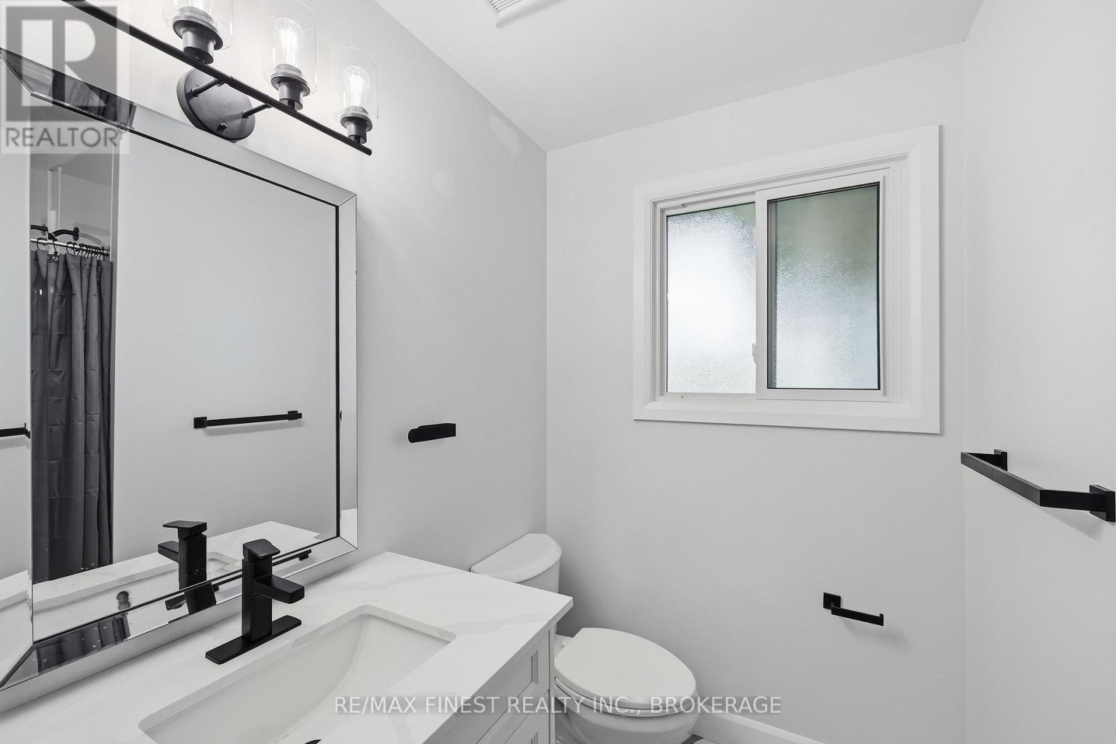 687 WILLIS STREET - 30
