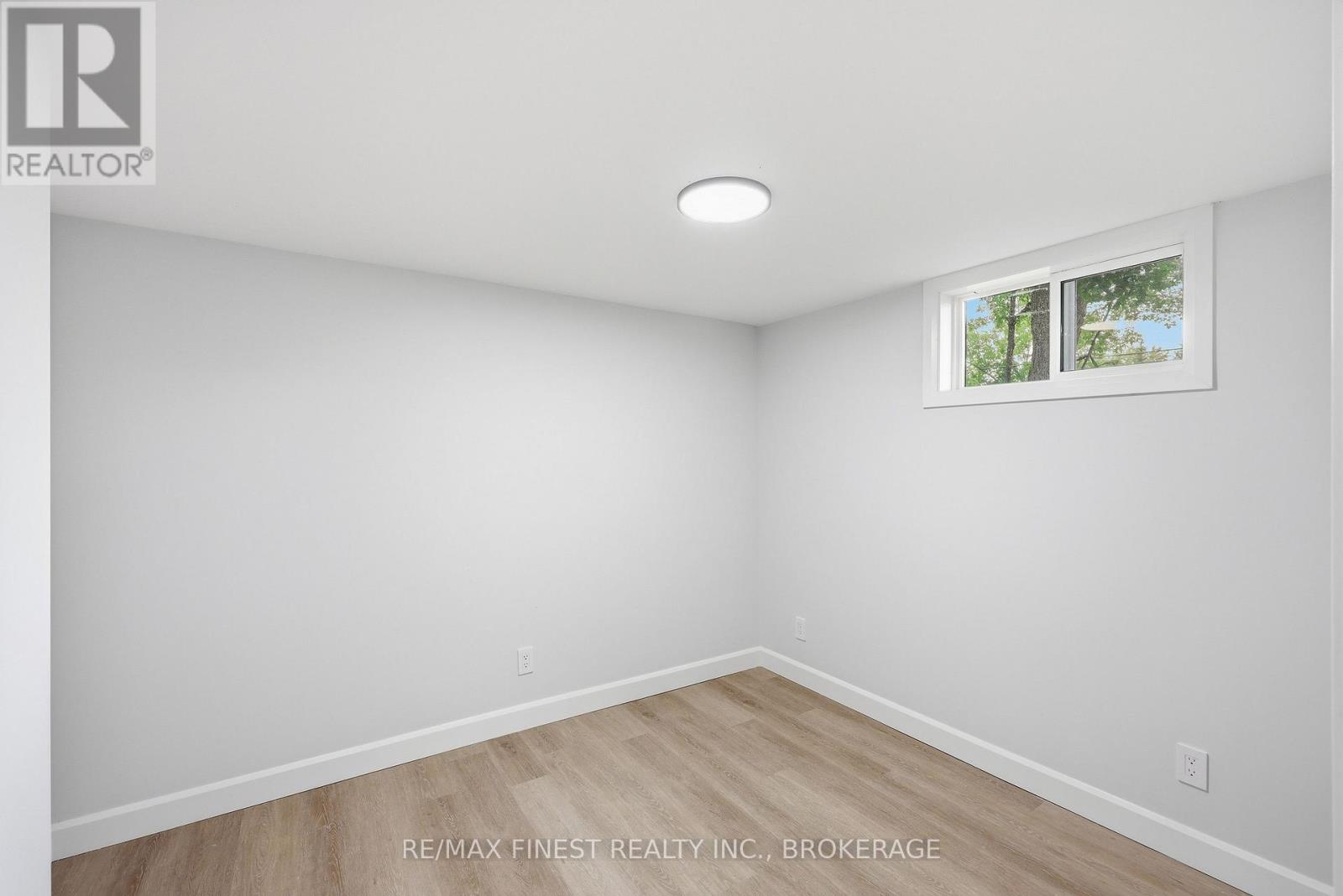 687 WILLIS STREET - 38
