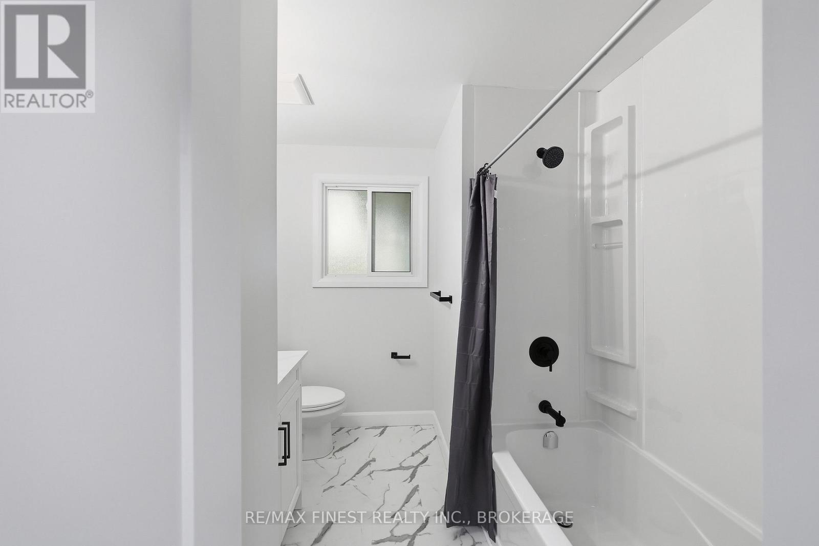 687 WILLIS STREET - 29