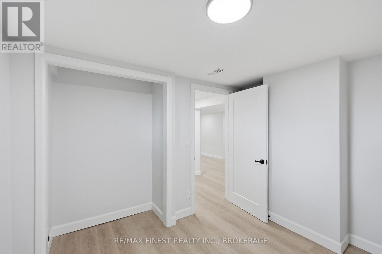 687 WILLIS STREET - 39