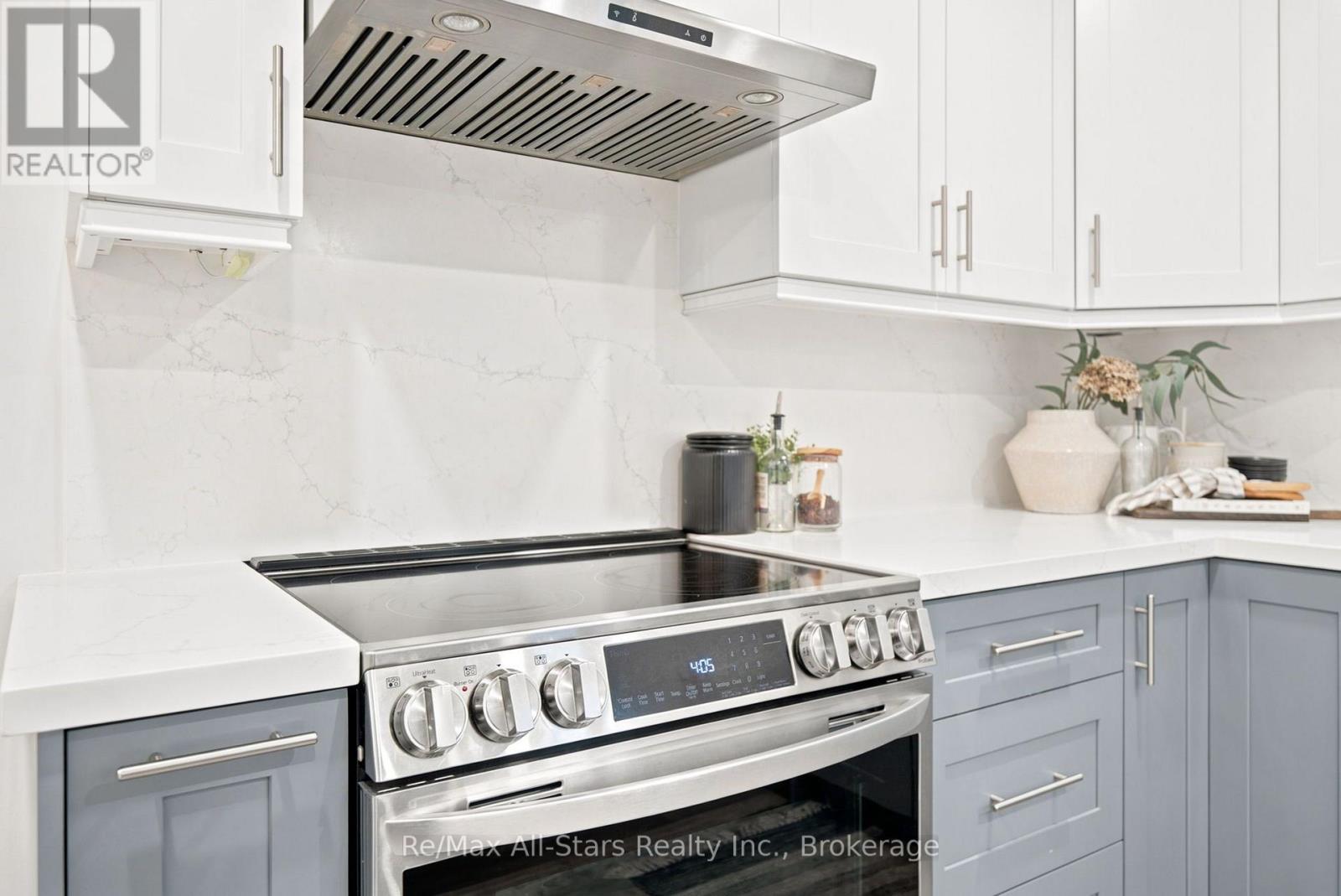 263 UNION AVENUE - 11