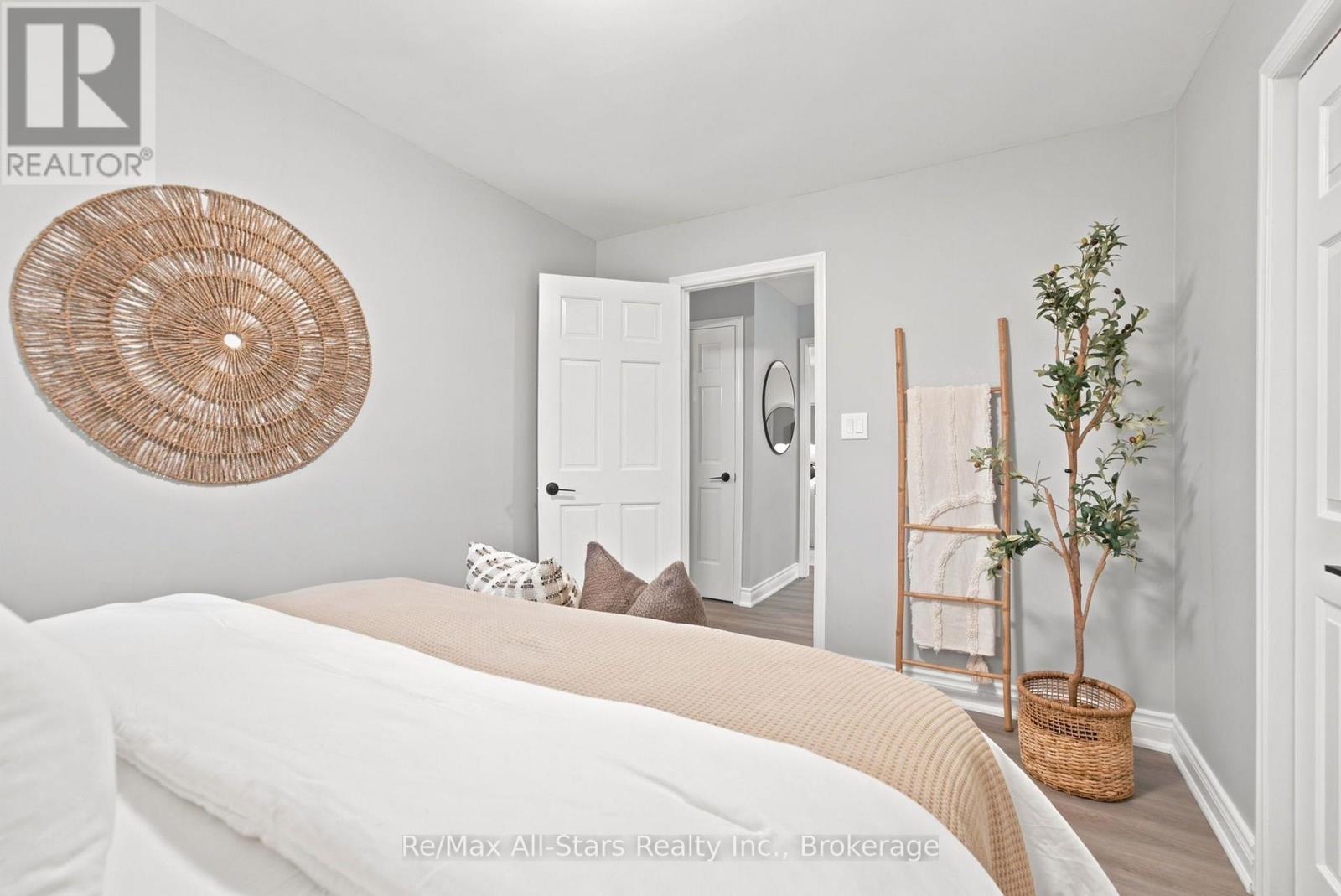 263 UNION AVENUE - 21