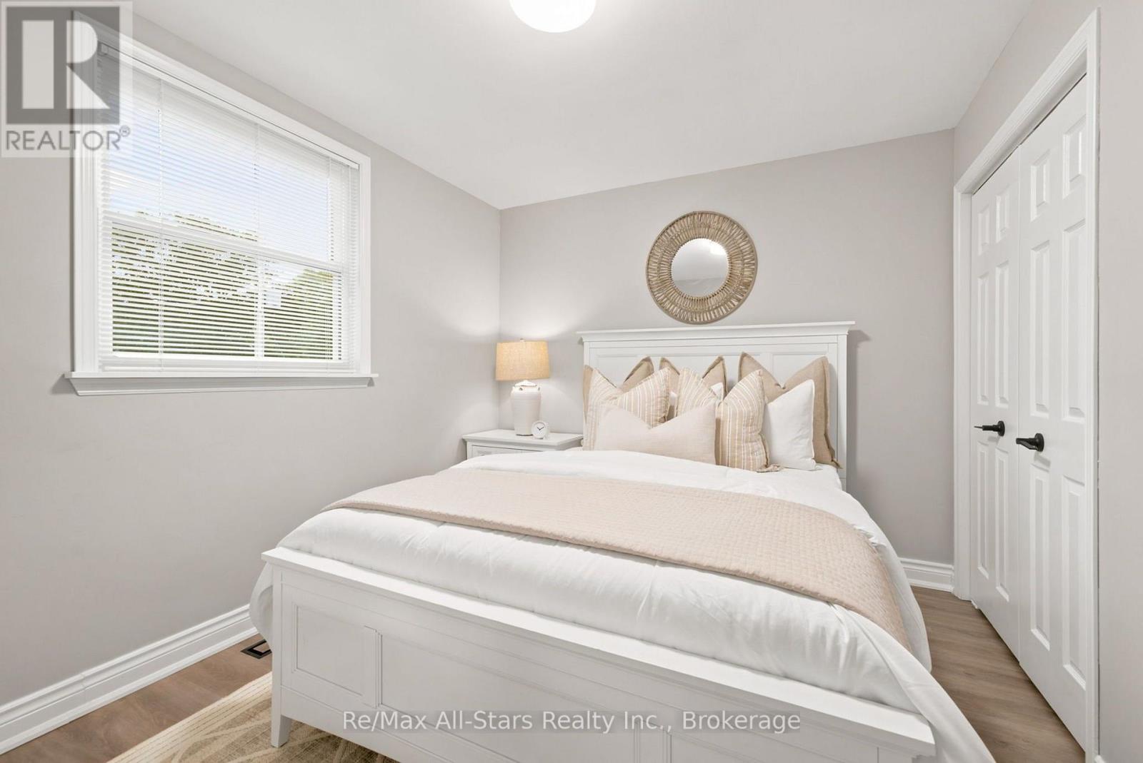 263 UNION AVENUE - 23
