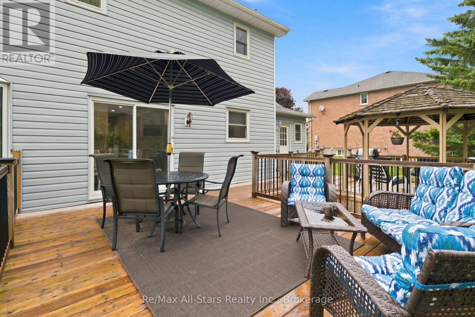 263 UNION AVENUE - 35