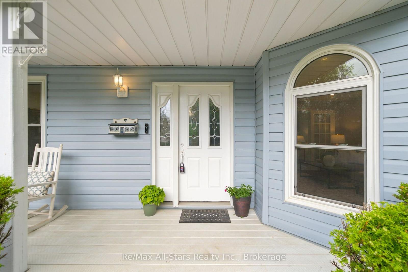 263 UNION AVENUE - 4