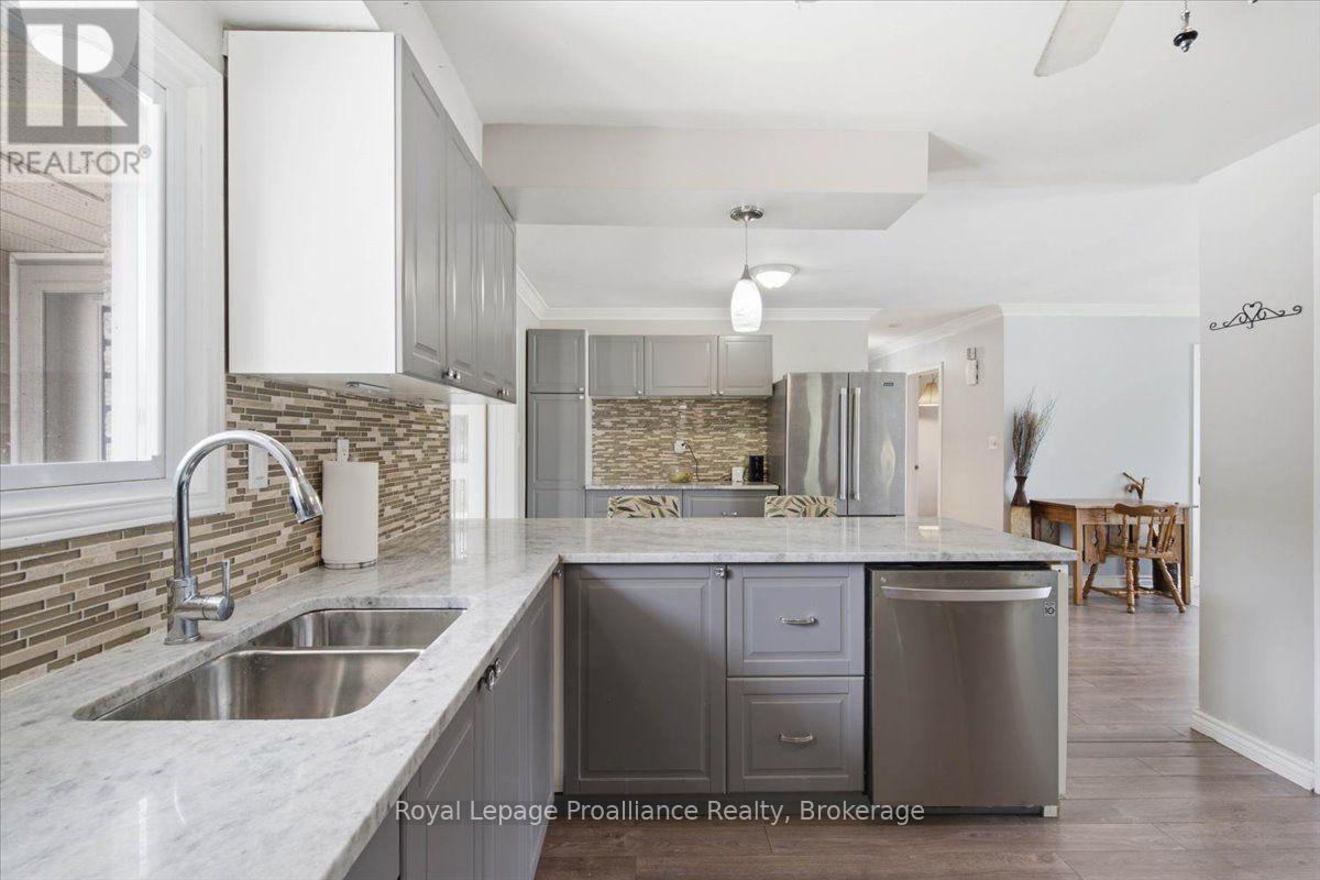 178 RIVERSIDE PARKWAY - 11