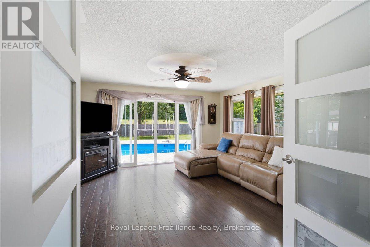 178 RIVERSIDE PARKWAY - 18