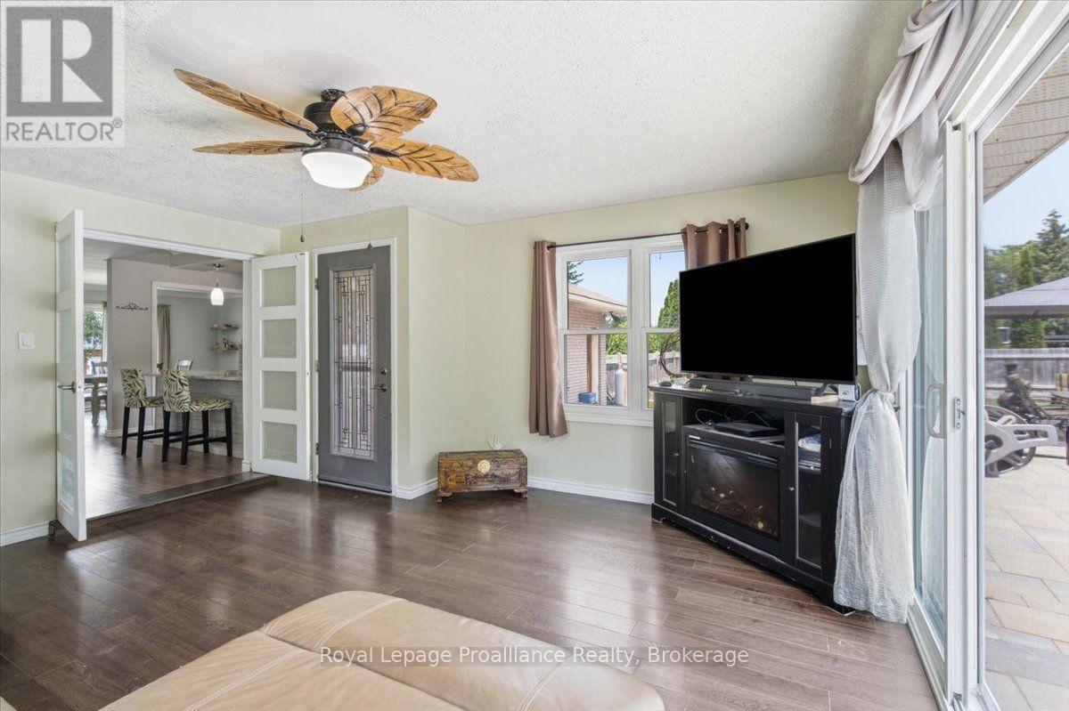 178 RIVERSIDE PARKWAY - 19